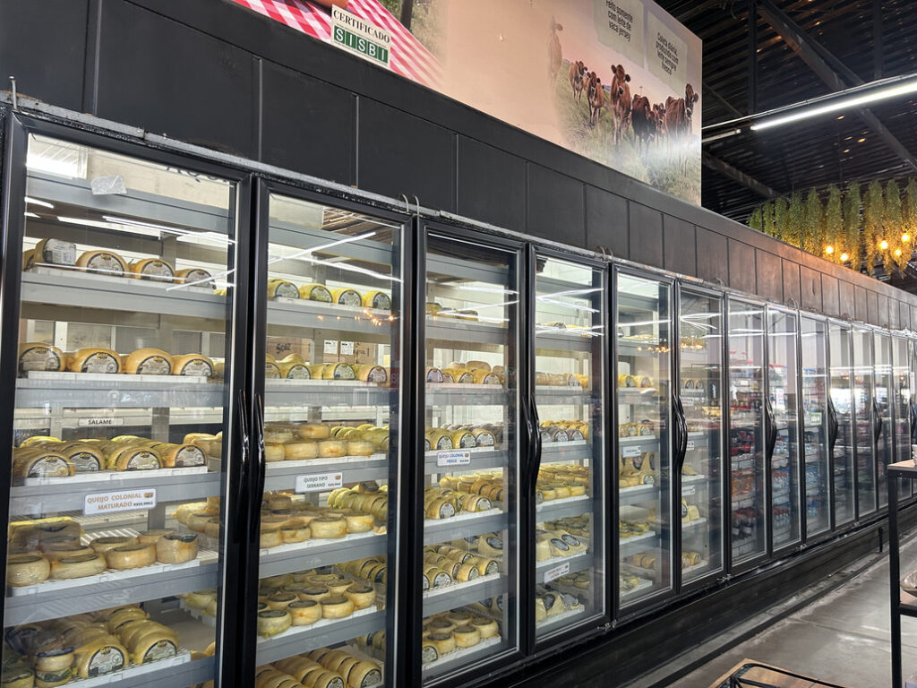 Vidro fora das normas técnicas: riscos, prejuízos e impactos na refrigeração comercial
